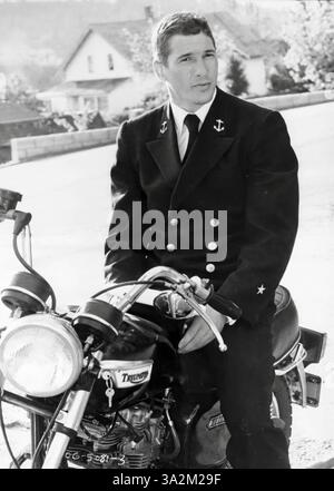 RICHARD GERE IN AN OFFICER AND A GENTLEMAN (1982), DIRETTO DA TAYLOR HACKFORD. Credito: FOTO/album DI IMPORTANZA FONDAMENTALE Foto Stock