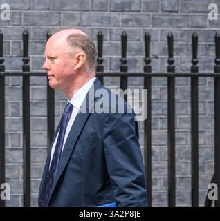 Sir Chris Whitty - Chief Medical Officer per l'Inghilterra e Chief Medical Adviser per il Regno Unito - in Downing Street, 12 marzo 2025 Foto Stock