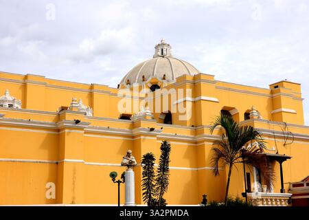 L'Iglesia De la Merced nella città di Antigua, Guatemala Foto Stock