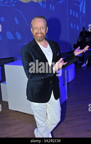 Saisonstart im Europapark. Ross Antony anläßlich der Pressekonferenz zum Saisonstart im Europapark Rust AM 13.03.2025. 20250313MWI030632 *** inizio della stagione presso Europapark Ross Antony alla conferenza stampa per l'inizio della stagione presso Europapark Rust il 13 03 2025 20250313MWI030632 Foto Stock