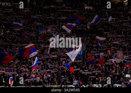 Lione, Francia. 13 marzo 2025. Lione, Francia tifosi di Lione durante la partita UEFA Europa League tra Olympique Lyonnais e Fotbal Club FCSB al Groupama Stadium di Lione, Francia. (Pauline FIGUET/SPP) credito: SPP Sport Press Photo. /Alamy Live News Foto Stock