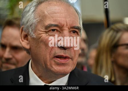 Lione, Francia. 13 marzo 2025. Il primo ministro Francois Bayrou visita la fiera Global industrie a Lione, in Francia, il 13 marzo 2025. Foto di Julien Reynaud/APS-Medias/ABACAPRESS. COM credito: Abaca Press/Alamy Live News Foto Stock
