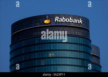 Logo Rabobank all'ingresso della sede centrale. Foto Stock