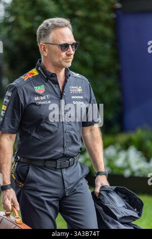 Melbourne, Australia, 15 marzo 2025. Christian Horner (GBR) del Team Oracle Red Bull Racing durante la Melbourne Walk al Louis Vuitton Australian Grand Prix di Formula 1 2025 tenutosi all'Albert Park Grand Prix Circuit il 15 marzo 2025 a Melbourne, Australia. Crediti: Santanu Banik/Speed Media/Alamy Live News Foto Stock