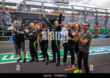 Melbourne, Australie. 15 marzo 2025. AIX Racing, Dallara F2 2024, festeggia durante il 1° round del campionato FIA di Formula 2 2025 dal 14 al 16 marzo 2025 sul circuito Albert Park Grand Prix di Melbourne, Australia - Photo Diederik van der Laan/Dutch Photo Agency/DPPI Credit: DPPI Media/Alamy Live News Foto Stock