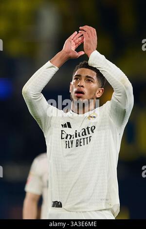 Villarreal, Spagna. 15 marzo 2025. VILLARREAL, SPAGNA - 15 MARZO: Jude Bellingham centrocampo centrale del Real Madrid celebra la vittoria dopo la Liga EA Sports match tra Villarreal FC e Real Madrid all'Estadio de la ceramica il 15 marzo 2025 a Villarreal, Spagna. (Foto di Francisco Macia/Photo Players Images/Magara Press) crediti: Magara Press SL/Alamy Live News Foto Stock