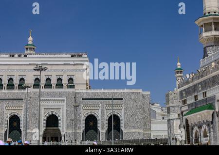 Mecca Arabia Saudita 12 marzo 2025 , preghiere musulmane che eseguono hajj e umra . Moschea al Haram Foto Stock