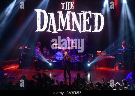 Buenos Aires (15 marzo 2025). Le leggende del punk rock The Damned, suonano dal vivo a El Teatro Flores, Argentina. Crediti: Mariano Garcia/Alamy Live News Foto Stock
