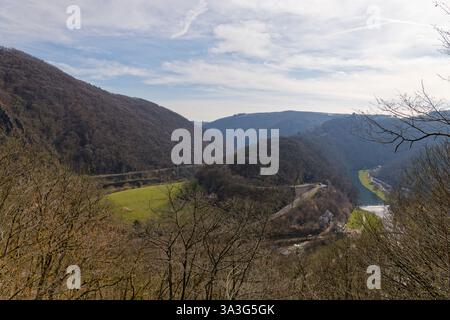 Ansa del fiume Sûre a Bourscheid-Moulin in Lussemburgo Foto Stock
