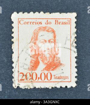 Francobollo cancellato stampato dal Brasile, che mostra il ritratto di Tiradentes, circa 1965. Foto Stock