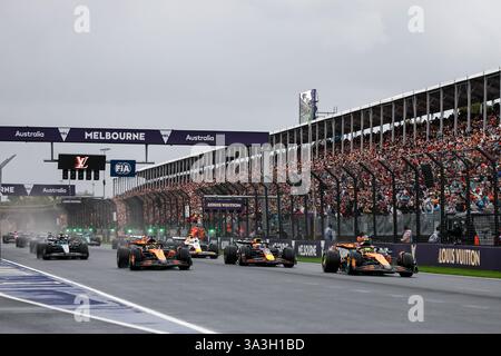 Melbourne, Australia. 16 marzo 2025. MELBOURNE, AUSTRALIA - 16 MARZO: Inizio gara del Gran Premio di Formula 1 dell'Australia all'Albert Park Circuit il 15 marzo 2025 a Melbourne, Australia. (Foto di Qian Jun/Paddocker) credito: Jun QIAN/Alamy Live News Foto Stock