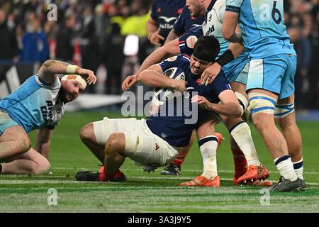 Vittoria dei giocatori del XV francese alla fine della partita tra il XV francese e la Scozia, allo Stade de France, il 14 marzo 2025. - 15/03/2025 - Francia / Senna-Saint-Denis / Saint-Denis - Julien Mattia / le Pictorium Foto Stock