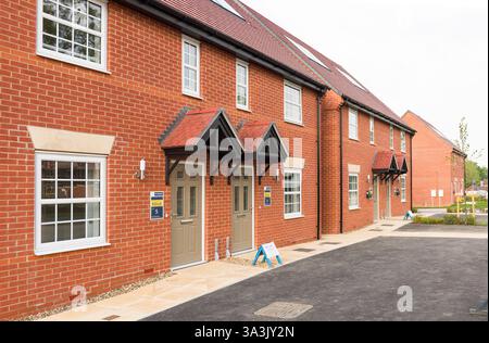Buckinghamshire, Regno Unito - 18 maggio 2024. Case di nuova costruzione in vendita su un nuovo sviluppo immobiliare, Regno Unito Foto Stock