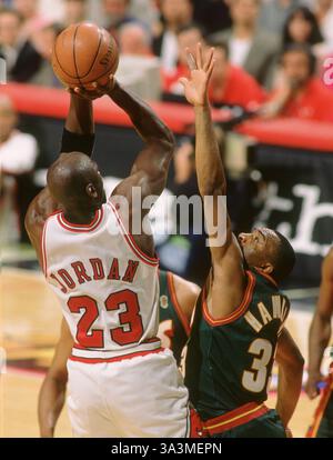Michael Jordan, Chicago Bull in una partita contro New