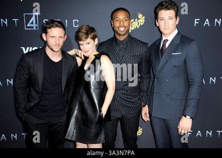 Jamie Bell, Miles Teller, Kate Mara e Michael B. Jordan alla prima di "Fantastic Four" al Williamsburg Cinemas di New York City - 4 agosto 2015 Foto Stock