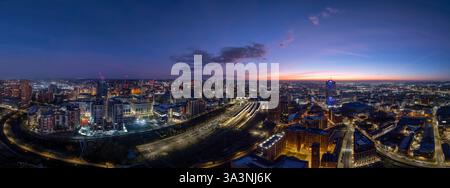 Panorama aereo di Leeds all'alba Foto Stock