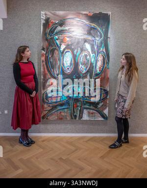 Bonhams, Londra, Regno Unito. 17 marzo 2025. La vendita di Bonhams Modern & Contemporary African Art si svolge il 20 marzo. I punti salienti includono: Abdoulaye Diarrassouba 'Aboudia", (ivoriano, nato nel 1983), Head (2014). Stima: £20.000-30.000. Crediti: Malcolm Park/Alamy Live News Foto Stock