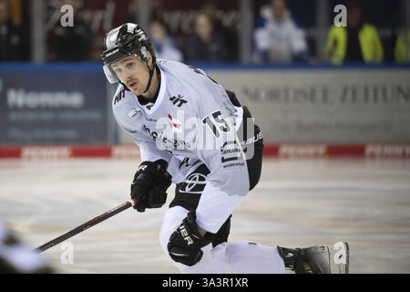 Eisarena Bremerhaven, Bremerhaven, Brema, Louis- Marc Aubry (Koelner Haie, #15), PENNY DEL, Fischtown Pinguins-Koelner Haie su 16.03.2025 all'EISA Foto Stock