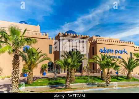 Adam Park Marrakech Hotel Spa. Marrakech. Marocco. A 15 minuti a piedi dai Giardini Agdal, questo hotel offre colazione giornaliera, piscina all'aperto e piscina Foto Stock