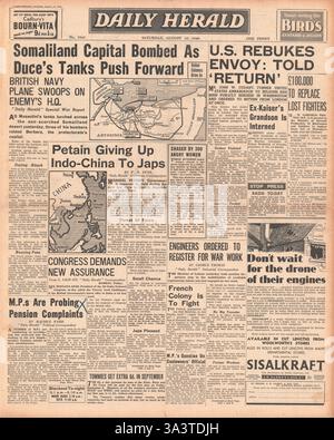 1940 front page Daily Herald Aeronautica Militare Italiana bomba Somaliland Foto Stock