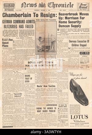 1940 front page Daily Herald Neville Chamberlain a dimettersi Foto Stock