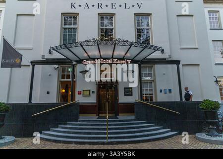 Ingresso al Grand Hotel Karel V. Un hotel di lusso in un ex monastero del XIV secolo si trova nel centro medievale di Utrecht. Foto Stock
