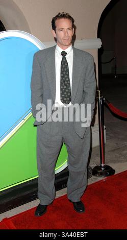 Il 25 gennaio, 2006 - Pasadena, CALIFORNIA, STATI UNITI D'AMERICA - K46366FB.NBC TCA invernale partito, arrivi al RITZ CARLTON.HOTEL Pasadena, CA..1/22/2006. FITZROY BARRETT / 2006.LUKE PERRY(Immagine di credito: © Globo foto/ZUMAPRESS.com) Foto Stock