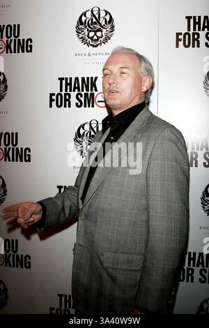 Mar 16, 2006 - West Hollywood, CALIFORNIA, STATI UNITI D'AMERICA - CHRISTOPHER BUCKLEY -.GRAZIE PER FUMATORI - PREMIERE -.Directors Guild of America, West Hollywood, California - .16-03-2006 -. NINA PROMMER/ 2006.K47176NP.(Immagine di credito: © Globo foto/ZUMAPRESS.com) Foto Stock