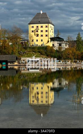 Rosewood Hotel Schloss Fuschl am Fuschlsee, Hof bei Salzburg, Salzkammergut, Österreich *** Rosewood Hotel Fuschl Castle sul Lago Fuschl, Hof vicino a Salz Foto Stock