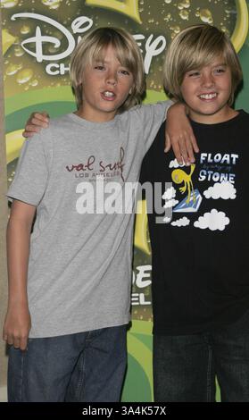 5 SETTEMBRE 2005 - HOLLYWOOD, CALIFORNIA, USA - COLE SPROUSE E DYLAN SPROUSE -. LE STAR DEL CANALE DISNEY INCONTRANO LA STAMPA -. RENAISSANCE HOLLYWOOD HOTEL, HOLLYWOOD, CA -.07-06-2005 -. NINA PROMMER/ 2005 -.K44008NP.(immagine di credito: © Globe Photos/ZUMAPRESS.com) Foto Stock