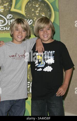 5 SETTEMBRE 2005 - HOLLYWOOD, CALIFORNIA, USA - COLE SPROUSE E DYLAN SPROUSE -. LE STAR DEL CANALE DISNEY INCONTRANO LA STAMPA -. RENAISSANCE HOLLYWOOD HOTEL, HOLLYWOOD, CA -.07-06-2005 -. NINA PROMMER/ 2005 -.K44008NP.(immagine di credito: © Globe Photos/ZUMAPRESS.com) Foto Stock
