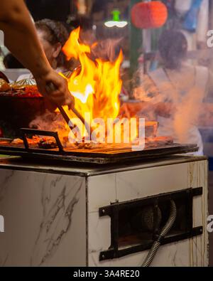 Manzo jerky barbacoa è il piatto tradizionale di Atlixco nella regione di Puebla in Messico. Foto Stock