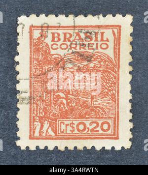 Francobollo cancellato stampato dal Brasile, che promuove l'Agricoltura, circa 1941. Foto Stock