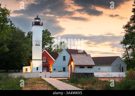 Faro di Presque Isle a Erie, Pennsylvania, USA al tramonto. Foto Stock