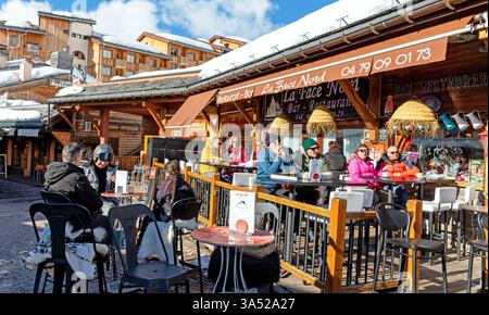 Ski Cafe a Belle Plagne Alpi francesi Francia Foto Stock