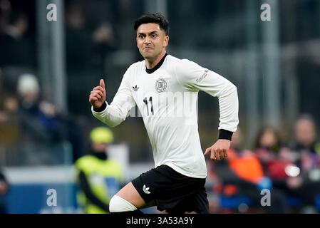 Milano, Italia. 20 marzo 2025. La Germania Nadiem Amiri guarda durante la partita di tappa uno dei quarti di finale di UEFA Nations League tra Italia e Germania allo Stadio Giuseppe Meazza il 20 marzo 2025 a Milano. Crediti: Giuseppe Maffia/Alamy Live News Foto Stock