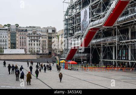 Vista sul piazzale del Centre Pompidou a Parigi, Francia. Foto Stock