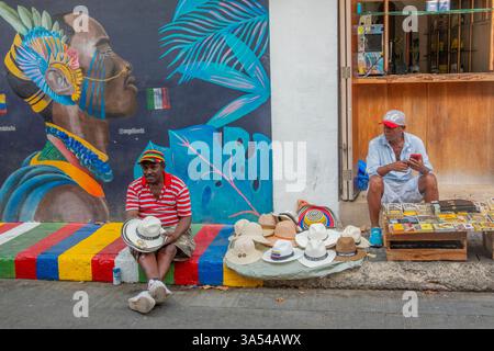 Venditori ambulanti nel quartiere Getsemani, Cartagena, Colombia Foto Stock