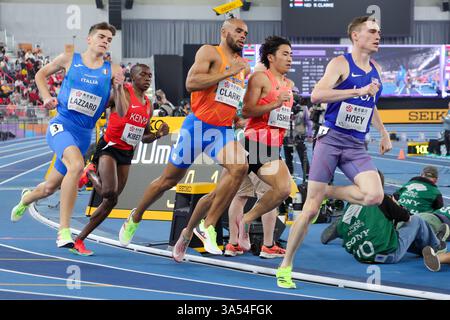 Nanchino, Cina. 21 marzo 2025. NANJING, CINA - 21 MARZO: Ryan Clarke dei Paesi Bassi gareggia nei 800 m uomini durante la prima giornata dei Campionati mondiali di atletica leggera indoor di Nanjing 2025 al Nanjing Youth Olympic Games Sports Park il 21 marzo 2025 a Nanjing, Cina. (Foto di Nikola Krstic/Agenzia BSR) credito: Agenzia BSR/Alamy Live News Foto Stock
