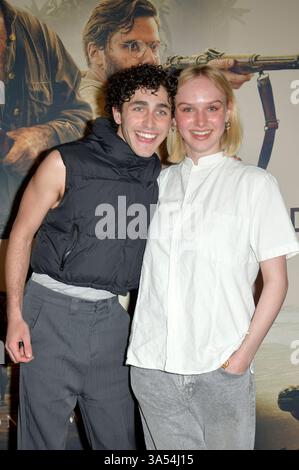 Riccardo campione e Jule Hermann beim Special Screening des Kinofilms Eden in der Astor Film Lounge. Berlino, 20.03.2025 *** Riccardo campione e Jule Hermann alla proiezione speciale del film Eden nell'Astor Film Lounge Berlin, 20 03 2025 foto:XM.xBehrensx/xFuturexImagex eden 5302 Foto Stock