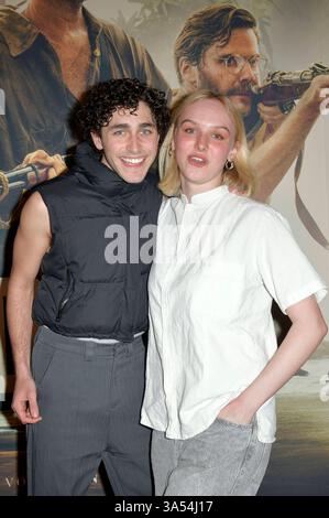 Riccardo campione e Jule Hermann beim Special Screening des Kinofilms Eden in der Astor Film Lounge. Berlino, 20.03.2025 *** Riccardo campione e Jule Hermann alla proiezione speciale del film Eden nell'Astor Film Lounge Berlin, 20 03 2025 foto:XM.xBehrensx/xFuturexImagex eden 5301 Foto Stock