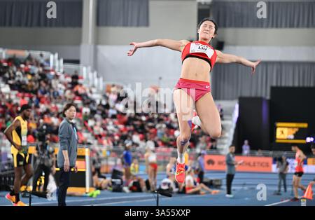 Nanjing, la provincia cinese di Jiangsu. 21 marzo 2025. Liu Jingyi della Cina gareggia durante il salto lungo di pentathlon femminile ai Campionati mondiali indoor di atletica leggera 2025 a Nanchino, nella provincia di Jiangsu, nella Cina orientale, 21 marzo 2025. Crediti: Canzone Yanhua/Xinhua/Alamy Live News Foto Stock