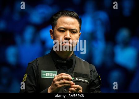 21 marzo 2025; Telford International Centre, Telford, Inghilterra: 2025 The Players Championship, giorno 5; Xiao Guodong Foto Stock