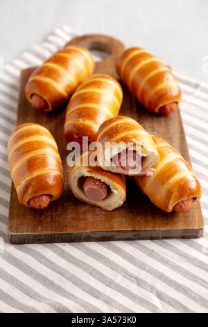 Kolache Rolls fatti in casa pronti da mangiare, vista laterale. Foto Stock