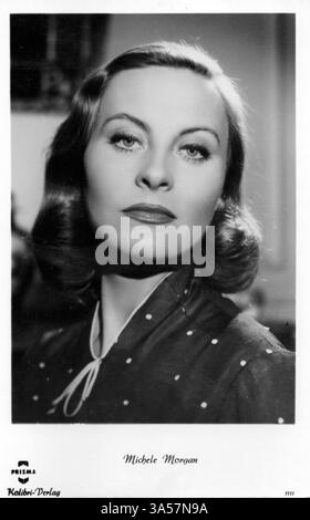 Un'antica cartolina con Michelle Morgan attrice teatrale e cinematografica francese, pubblicata in Germania intorno agli anni '1950 Michelle Morgan è la vincitrice del Foto Stock