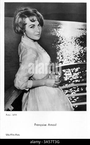 Un'antica cartolina con l'attrice francese di teatro, film e televisione Francesca Arnoul, pubblicata in Germania, intorno al 1950 SOLO PER USO EDITORIALE Foto Stock