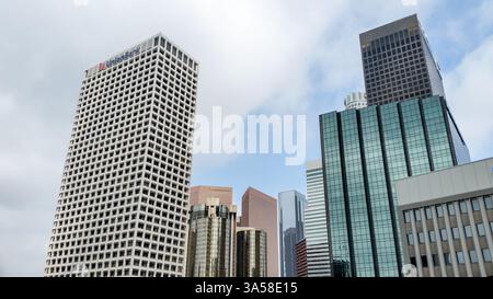Los Angeles, California, Stati Uniti - 06-25-2019: Una vista dello skyline di Los Angeles dall'interno della città. Foto Stock