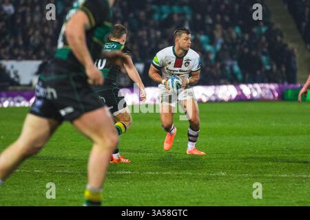 Handre Pollard durante la partita della Gallagher Premiership Northampton Saints vs Leicester Tigers al Cinch Stadium di Franklin's Gardens, Northampton, Regno Unito, 21 marzo 2025 (foto di Craig Evans/News Images) Foto Stock