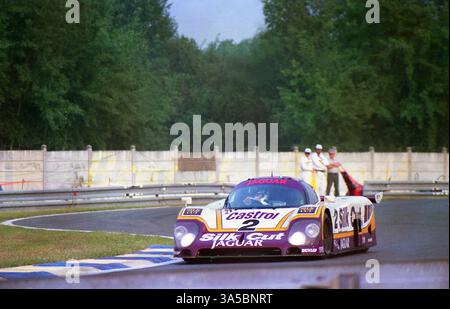24 ORE su 24 LE MANS 1988 - Jaguar XJR-9 - Jan Lammers (NL)/Johnny Dumfries (GB)/Andy Wallace (GB) Foto Stock