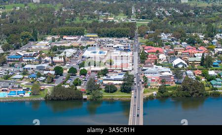 La città costiera meridionale del nuovo Galles del Sud di Moruya e il fiume Moruya. Foto Stock